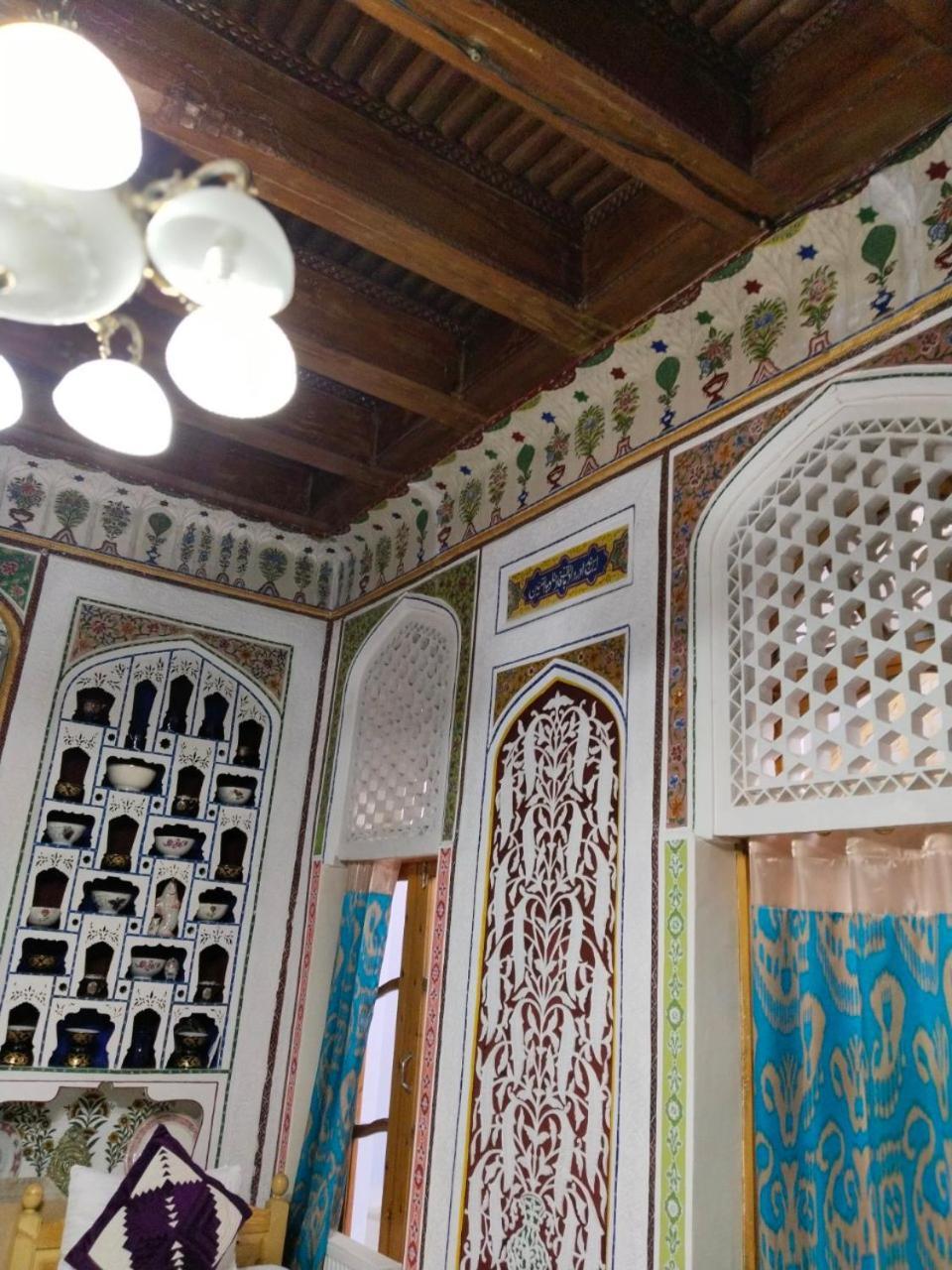 Hotel Rizqiro'Z Boutique Бухара Екстер'єр фото